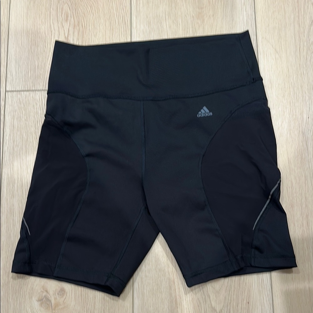 Adidas Tailored HIIT 45 seconds Training Short Leggings